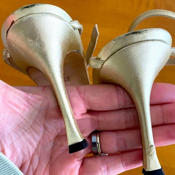 Manolo Blahnik! Size 39.5 (US size 9 will for best) - Picture 4 of 5